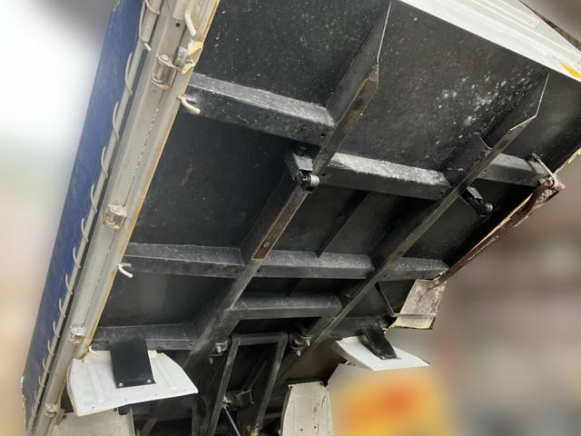 三菱ふそうキャンターダンプ小型（2t・3t）[写真10]