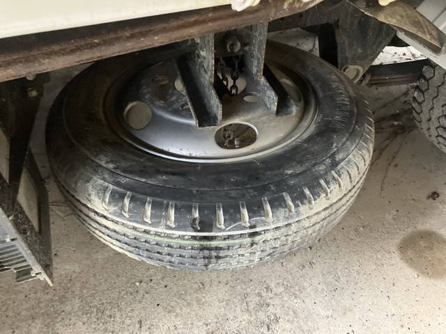 三菱ふそうキャンターダンプ小型（2t・3t）[写真14]