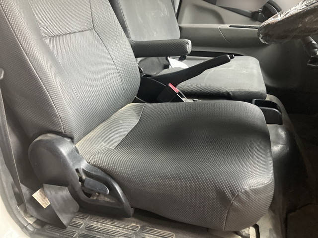 三菱ふそうキャンターダンプ小型（2t・3t）[写真20]