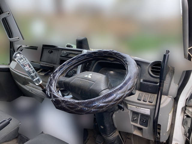 三菱ふそうキャンターダンプ小型（2t・3t）[写真18]