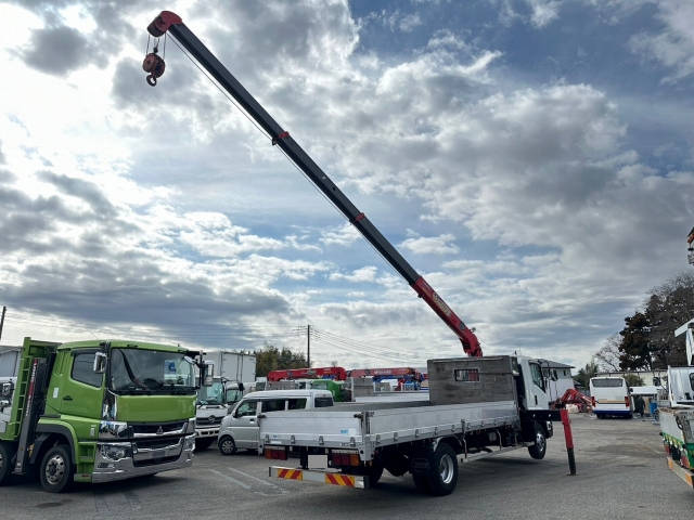 いすゞフォワードクレーン4段中型（4t）[写真02]