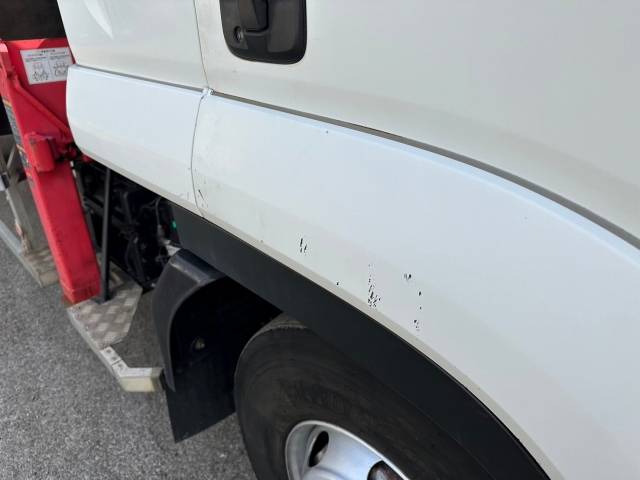 いすゞフォワードクレーン4段中型（4t）[写真37]