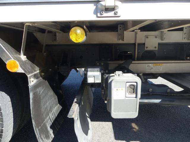 いすゞフォワードアルミウイング中型（4t）[写真18]