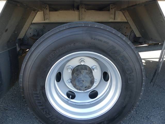 いすゞフォワードアルミウイング中型（4t）[写真21]