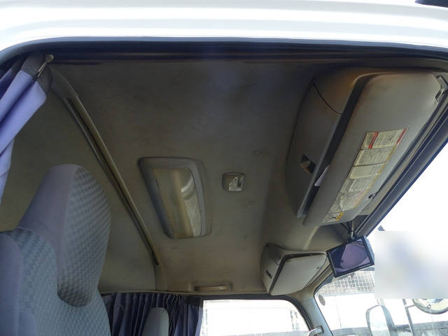 いすゞフォワードアルミウイング中型（4t）[写真27]