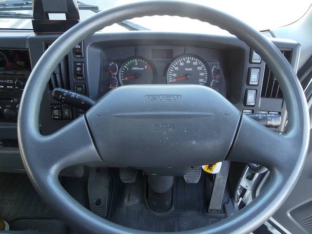 いすゞフォワードアルミウイング中型（4t）[写真31]