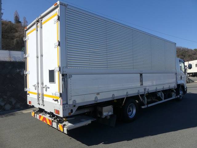 いすゞフォワードアルミウイング中型（4t）[写真04]