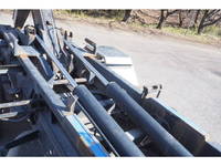 いすゞフォワードコンテナ専用車増トン（6t・8t）[写真14]