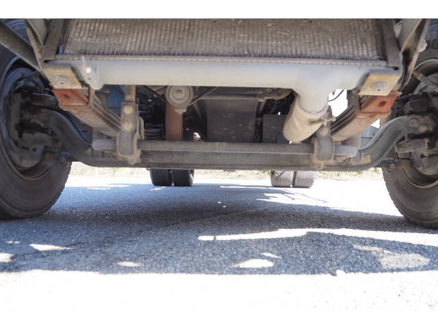 いすゞフォワードコンテナ専用車増トン（6t・8t）[写真26]