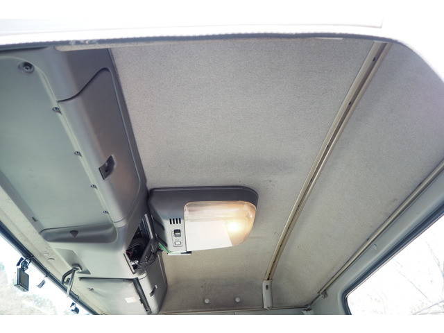 いすゞフォワードコンテナ専用車増トン（6t・8t）[写真30]