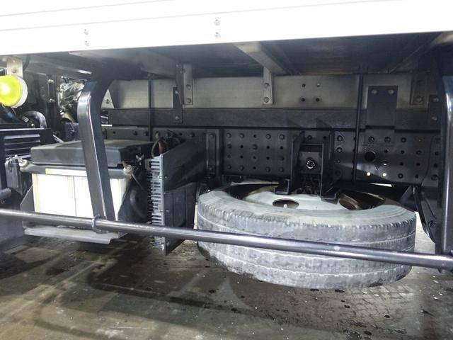 三菱ふそうキャンターアルミバン小型（2t・3t）[写真17]