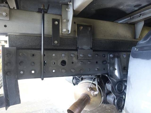 三菱ふそうキャンターアルミバン小型（2t・3t）[写真18]