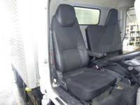 三菱ふそうキャンターアルミバン小型（2t・3t）[写真24]