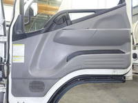 三菱ふそうキャンターアルミバン小型（2t・3t）[写真29]