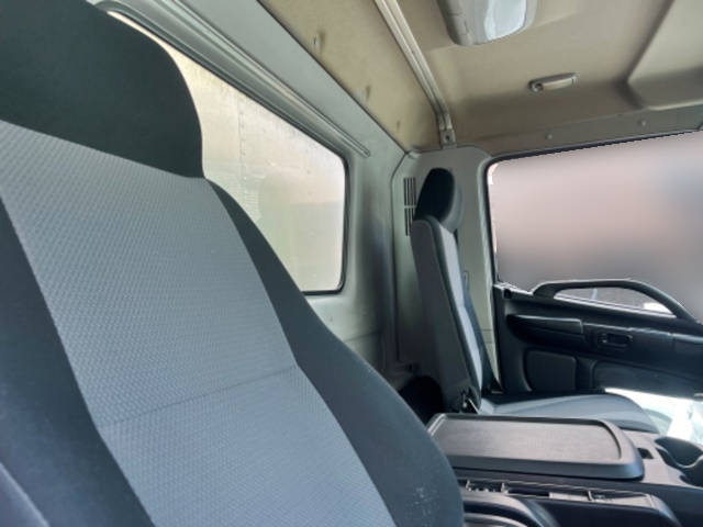 日野レンジャーアルミバン中型（4t）[写真30]