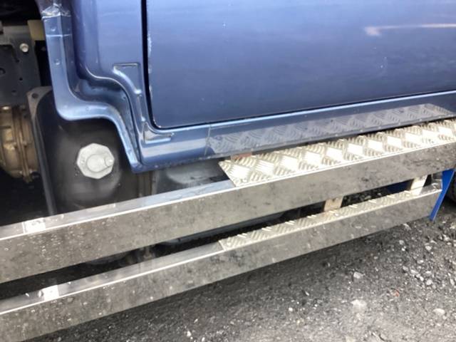 いすゞエルフアルミバン小型（2t・3t）[写真10]