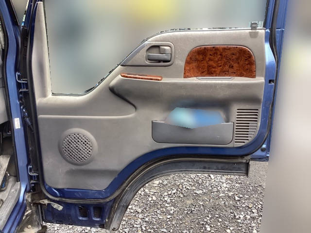 いすゞエルフアルミバン小型（2t・3t）[写真16]