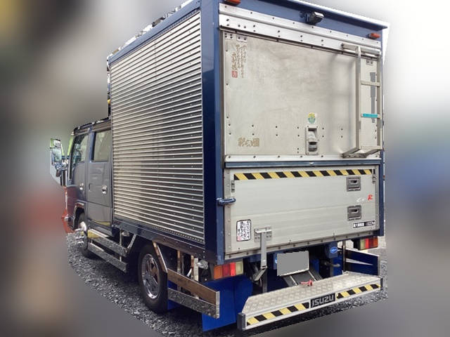 いすゞエルフアルミバン小型（2t・3t）[写真02]