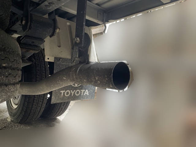 トヨタトヨエース平ボディ小型（2t・3t）[写真19]