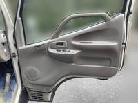 トヨタトヨエース平ボディ小型（2t・3t）[写真24]