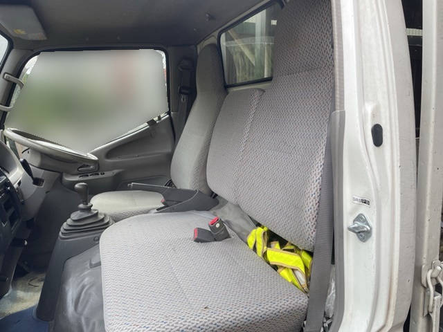 トヨタトヨエース平ボディ小型（2t・3t）[写真26]