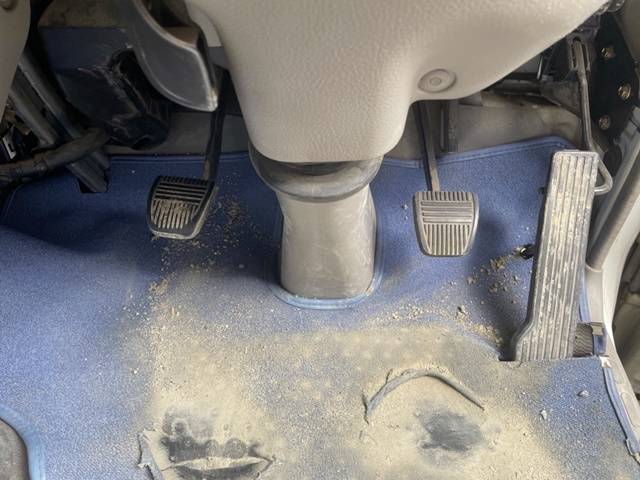 トヨタトヨエース平ボディ小型（2t・3t）[写真33]