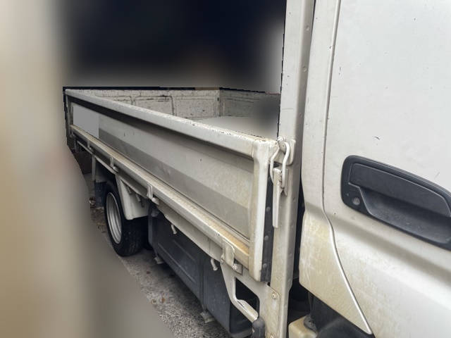 トヨタトヨエース平ボディ小型（2t・3t）[写真05]