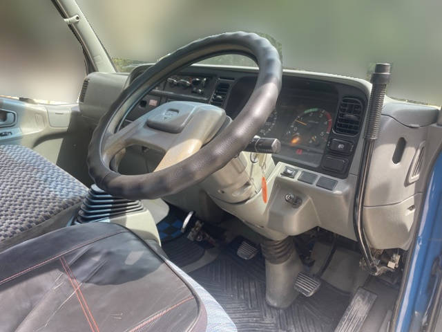 三菱ふそうキャンターダンプ・クレーン付小型（2t・3t）[写真35]