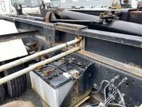 いすゞフォワードコンテナ専用車増トン（6t・8t）[写真21]