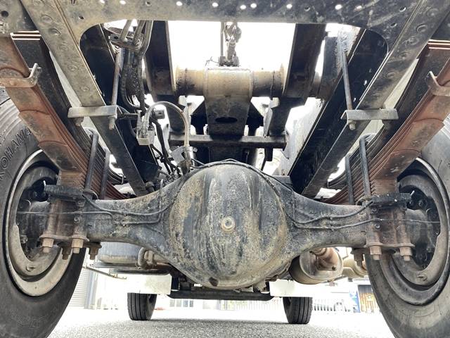 いすゞフォワードコンテナ専用車増トン（6t・8t）[写真24]