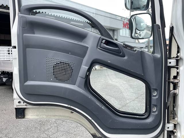 いすゞフォワードコンテナ専用車増トン（6t・8t）[写真28]