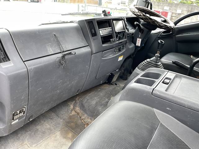 いすゞフォワードコンテナ専用車増トン（6t・8t）[写真30]