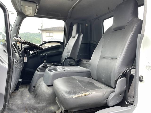 いすゞフォワードコンテナ専用車増トン（6t・8t）[写真31]