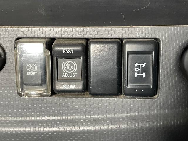 いすゞフォワードコンテナ専用車増トン（6t・8t）[写真39]