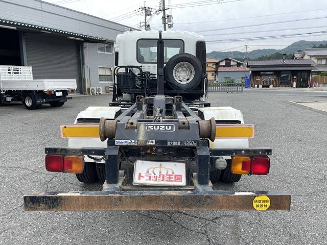 いすゞフォワードコンテナ専用車増トン（6t・8t）[写真09]