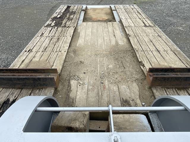 UDトラックスクオントレーラーヘッド（トラクターヘッド）大型（10t）[写真10]