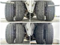 UDトラックスクオントレーラーヘッド（トラクターヘッド）大型（10t）[写真18]