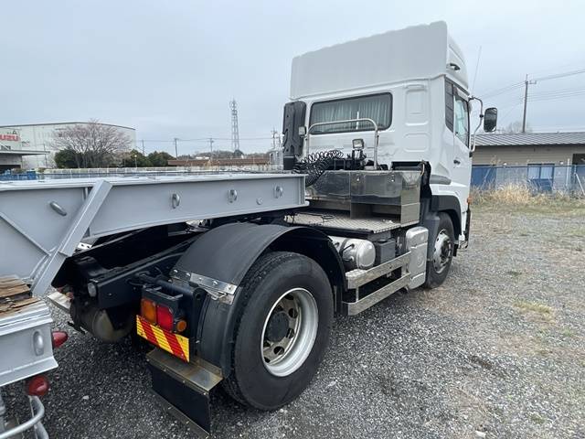 UDトラックスクオントレーラーヘッド（トラクターヘッド）大型（10t）[写真02]