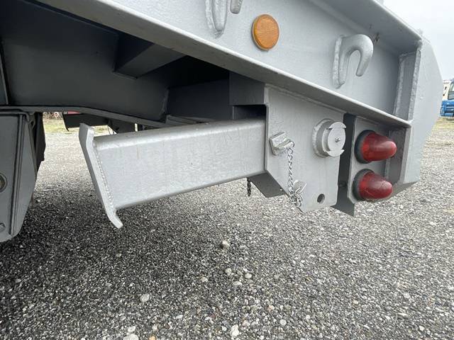 UDトラックスクオントレーラーヘッド（トラクターヘッド）大型（10t）[写真22]