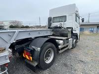 UDトラックスクオントレーラーヘッド（トラクターヘッド）大型（10t）[写真02]