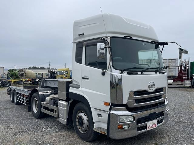 UDトラックスクオントレーラーヘッド（トラクターヘッド）大型（10t）[写真03]
