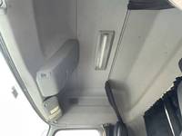 UDトラックスクオントレーラーヘッド（トラクターヘッド）大型（10t）[写真33]