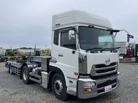 UDトラックスクオントレーラーヘッド（トラクターヘッド）大型（10t）[写真03]