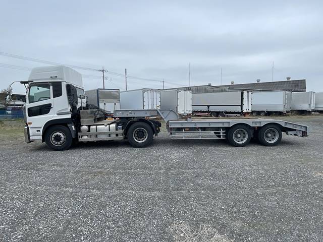 UDトラックスクオントレーラーヘッド（トラクターヘッド）大型（10t）[写真04]