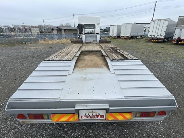 UDトラックスクオントレーラーヘッド（トラクターヘッド）大型（10t）[写真08]