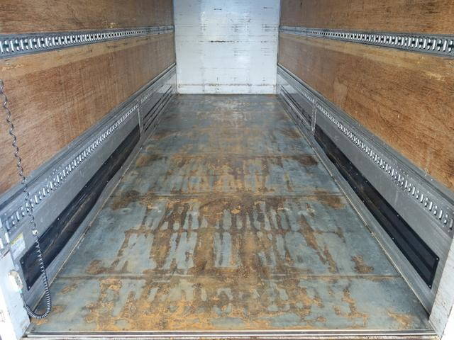 いすゞフォワードアルミウイング増トン（6t・8t）[写真11]