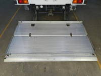 いすゞフォワードアルミウイング増トン（6t・8t）[写真12]