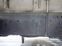 いすゞフォワードアルミウイング増トン（6t・8t）[写真18]