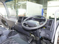 いすゞフォワードアルミウイング増トン（6t・8t）[写真27]