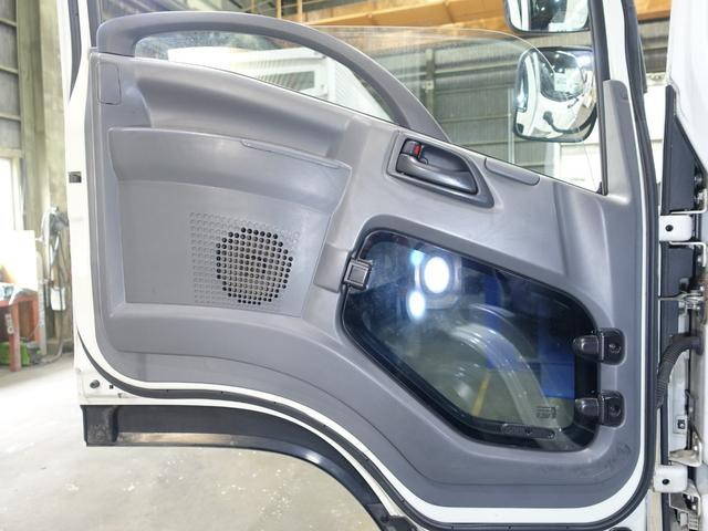 いすゞフォワードアルミウイング増トン（6t・8t）[写真29]